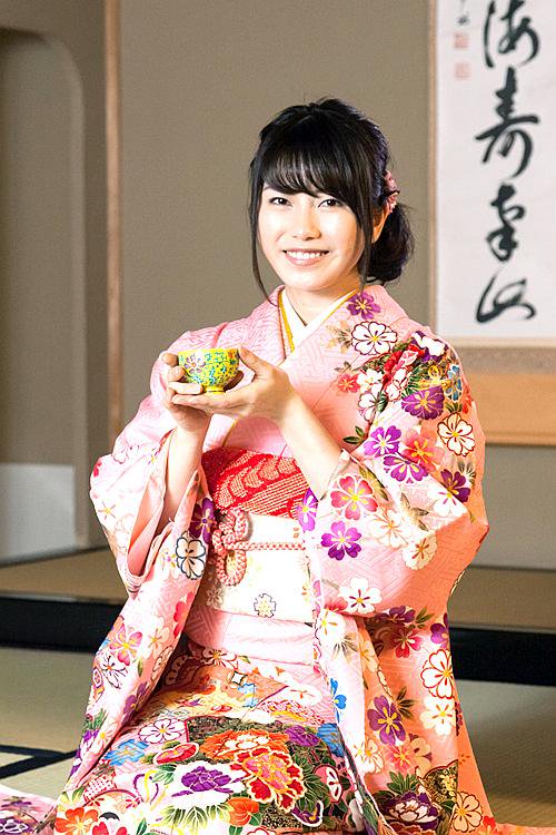 済み　【AKB48】横山由依「この度 『京都やましろ観光大使』に就任しました！」【ゆいはん】　２０２１　晴れ着　2１