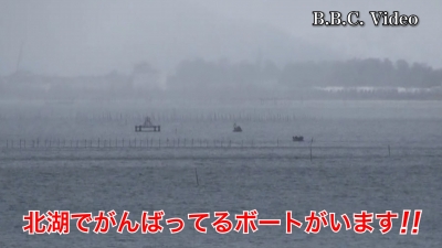 雪景色の琵琶湖!! がんばってるボートが見えますよ〜 #今日の琵琶湖（YouTubeムービー 21/12/18）