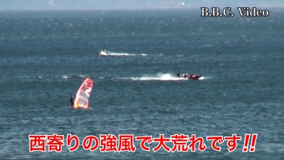 爆風の琵琶湖!! バスボートが白波と闘ってます #今日の琵琶湖（YouTubeムービー 21/12/30）