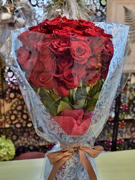 花言葉は『真実の愛』プロポーズに40本の赤バラ｜浦安市舞浜ディズニーリゾート、ディズニーランドホテル
