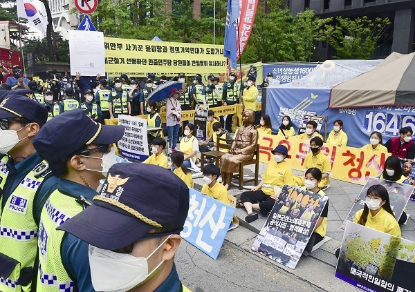 ソウル日本大使館前での集会、全面禁止　慰安婦像の一帯も