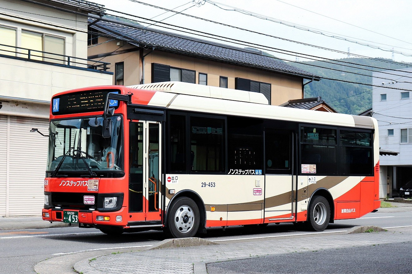 加賀白山バス 29-453 レインボー | 魅惑のバス