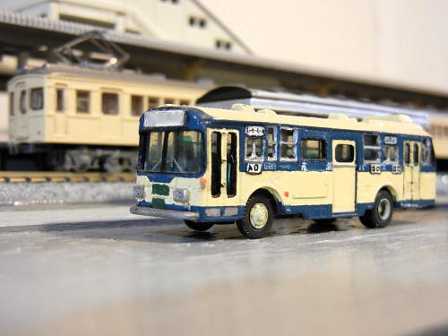 三菱ふそうから日野に改造したTOMIX製バス - 鉄道が好きなおやじの ...