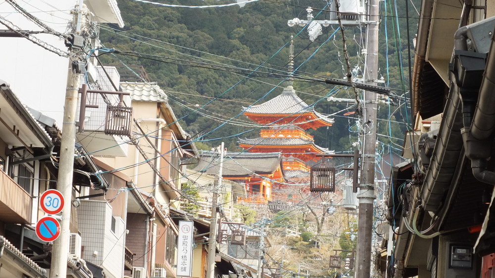 京都、祇園　清水寺の三重塔の画像1
