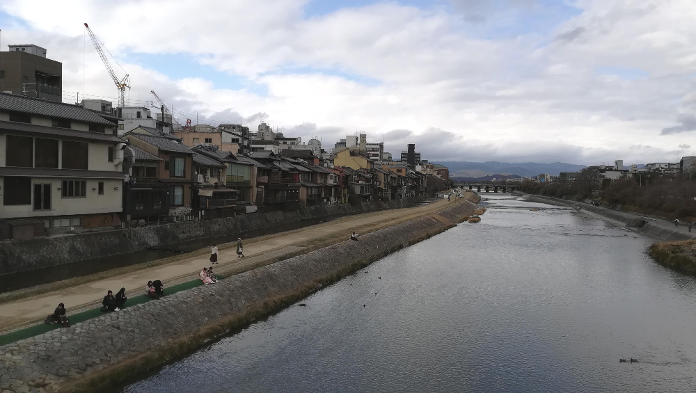 京都、祇園　鴨川の画像1