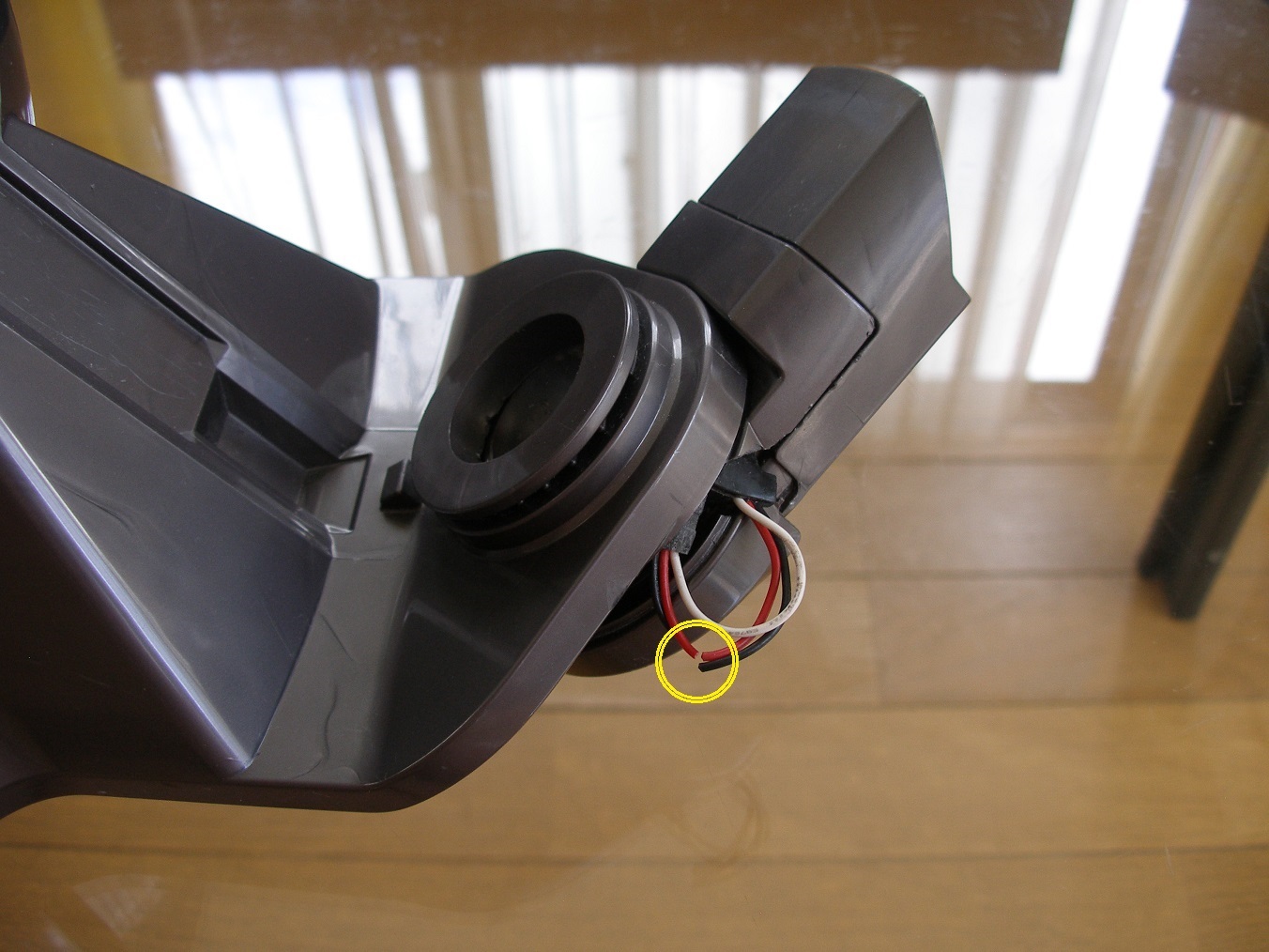 dyson DC48 故障した手元スイッチを修理する（2） - それでも
