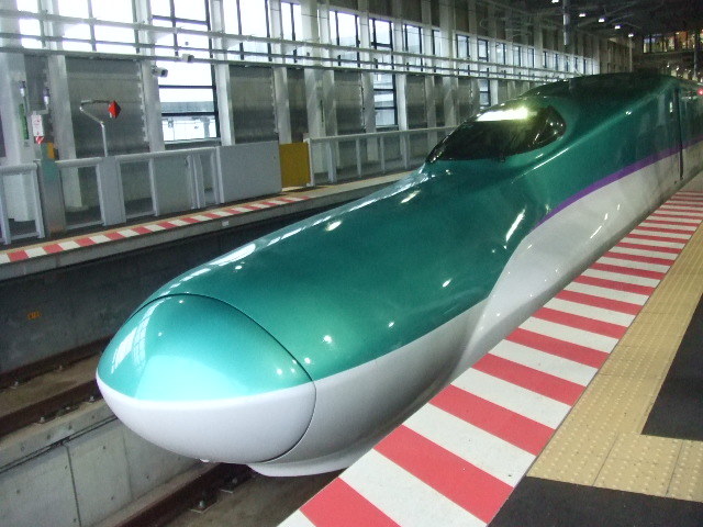 新幹線H5系電車