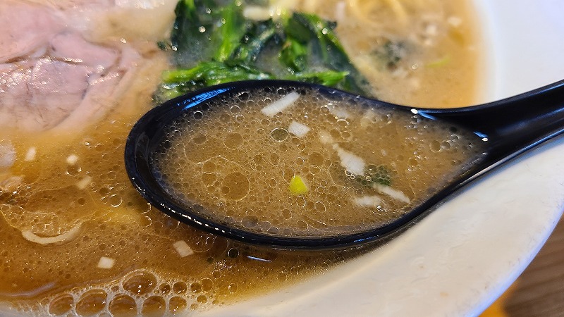 奥村家　ラーメン　スープ