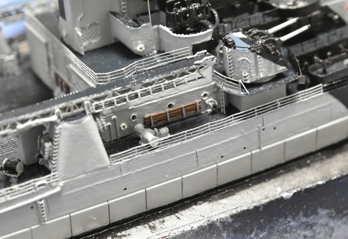 米海軍 大型巡洋艦『アラスカ』（USS CB-1 1944年11月～12月頃） 製作中 木材パーツ設置FKyP3sbVEAAAlg8◆模型製作工房 聖蹟