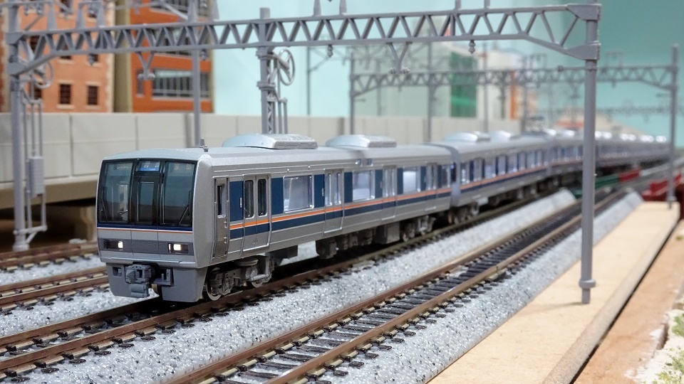 207系1000番台 新塗装と旧塗装 - ビスタ模型鉄道（エヌゲージ日記）