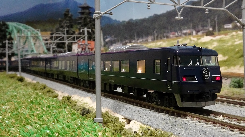 JR 117-7000系電車(WEST EXPRESS 銀河)