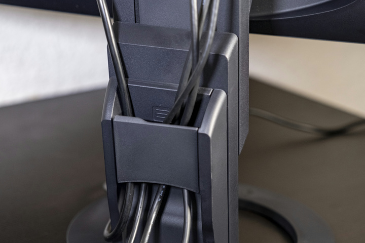 EIZO_FlexScan_EV3895_09.jpg