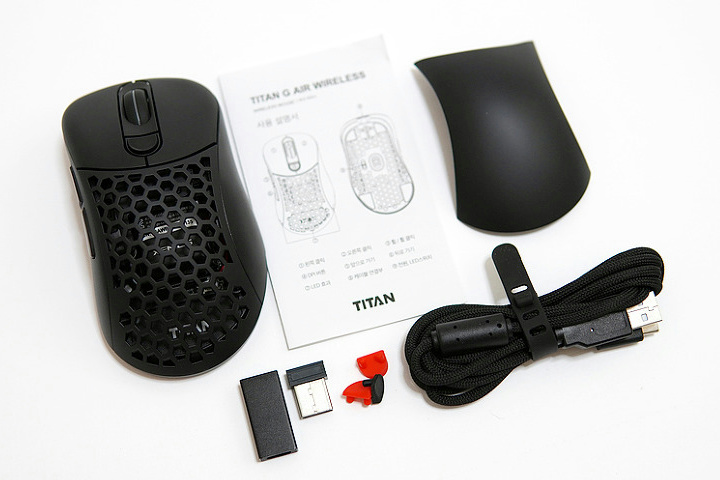 Light_Weight_Wireless_Gaming_Mouse_2021-02_09.jpg