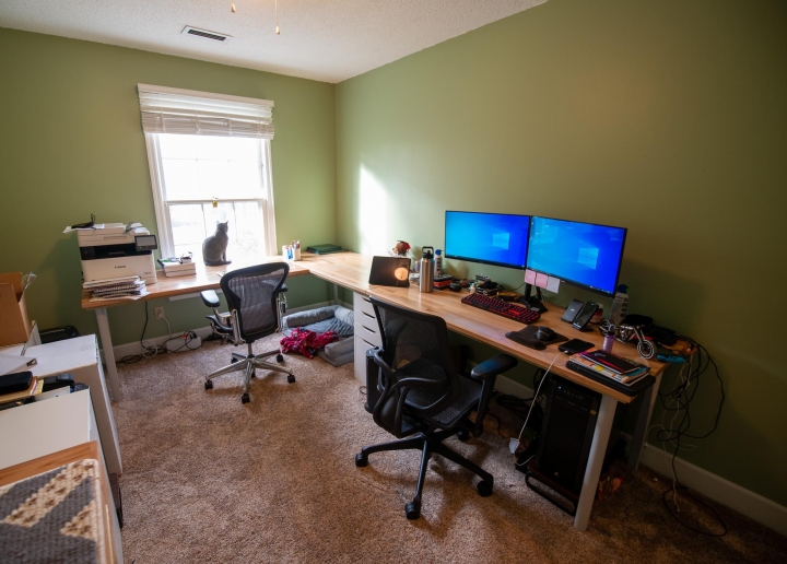 PC_Desk_Cat_53.jpg