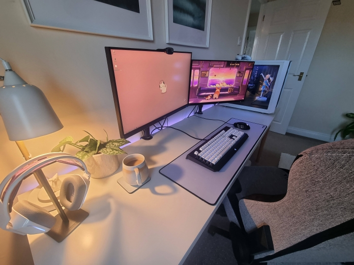 Show_Your_PC_Desk_Part224_79.jpg