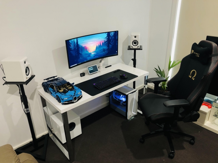 Show_Your_PC_Desk_UltlaWideMonitor_Part68_09.jpg