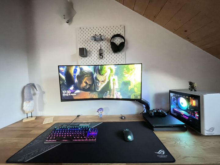 Show_Your_PC_Desk_UltlaWideMonitor_Part74_06.jpg
