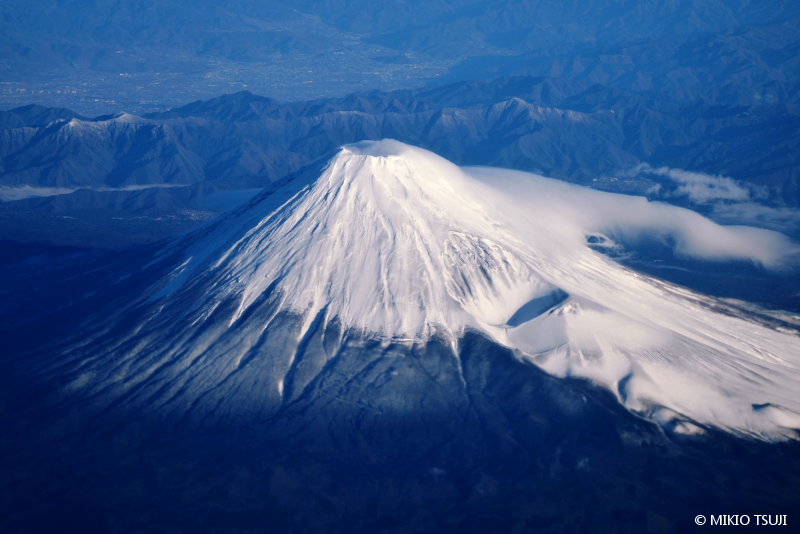絶景探しの旅 - 絶景写真No.1919 雲が生まれる瞬間 （富士山/静岡県上空）