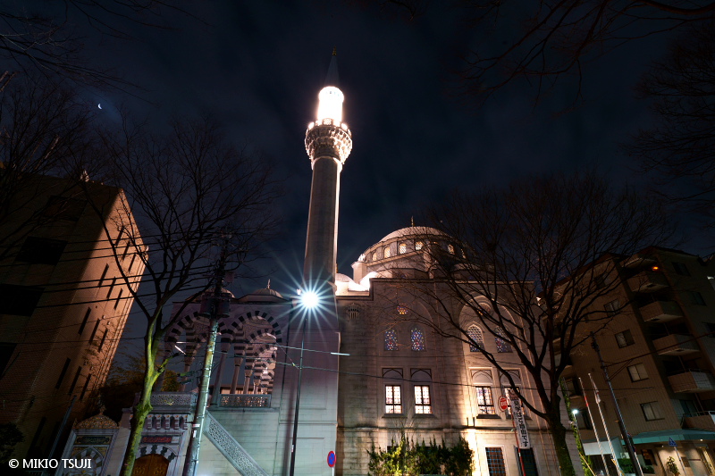 絶景探しの旅 - 絶景写真No.1929 夜の明かり灯るイスラム・モスク （東京ジャーミイ/東京都 渋谷区）